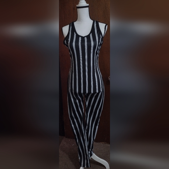Black & White Strip Bodysuit NEW - Picture 4 of 5